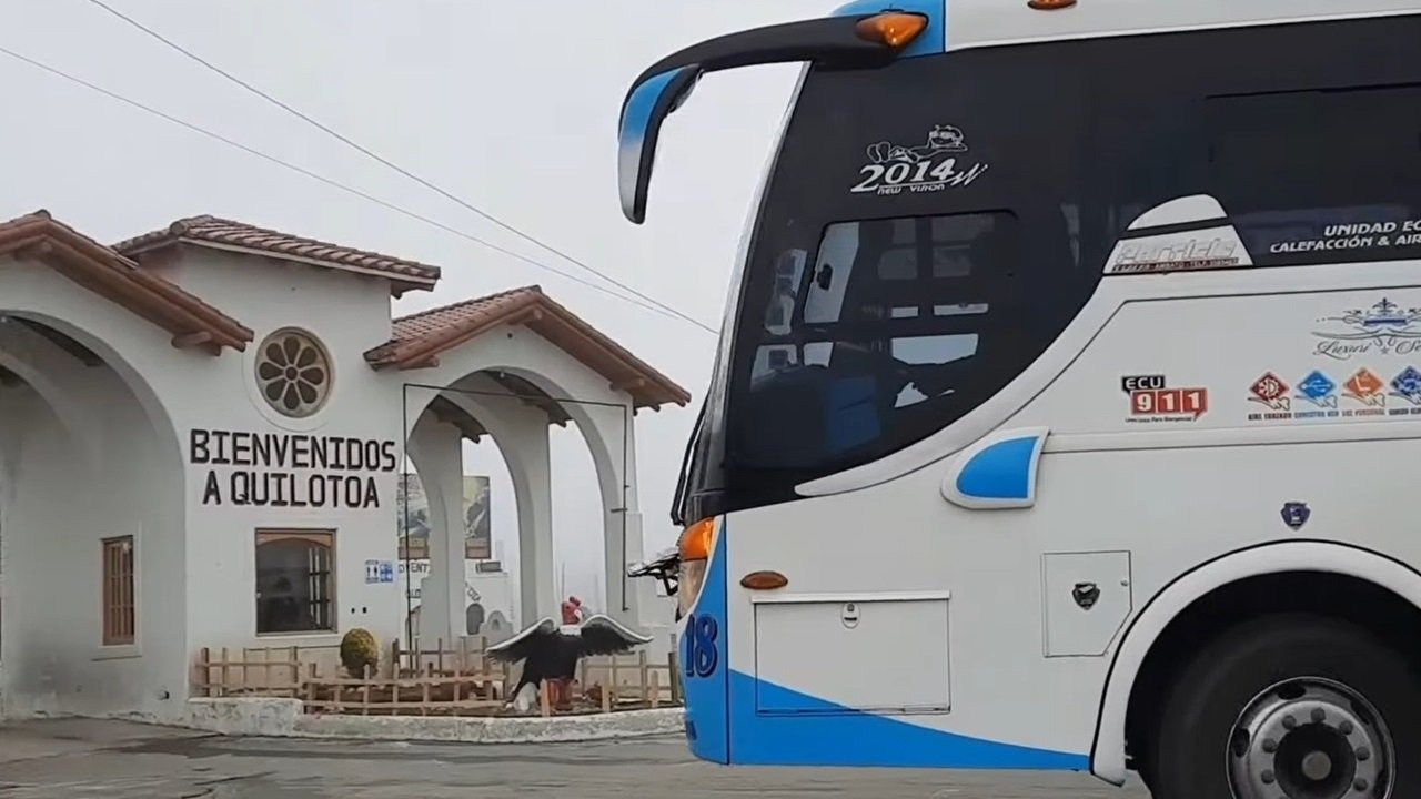 Auto Bus Quilotoa